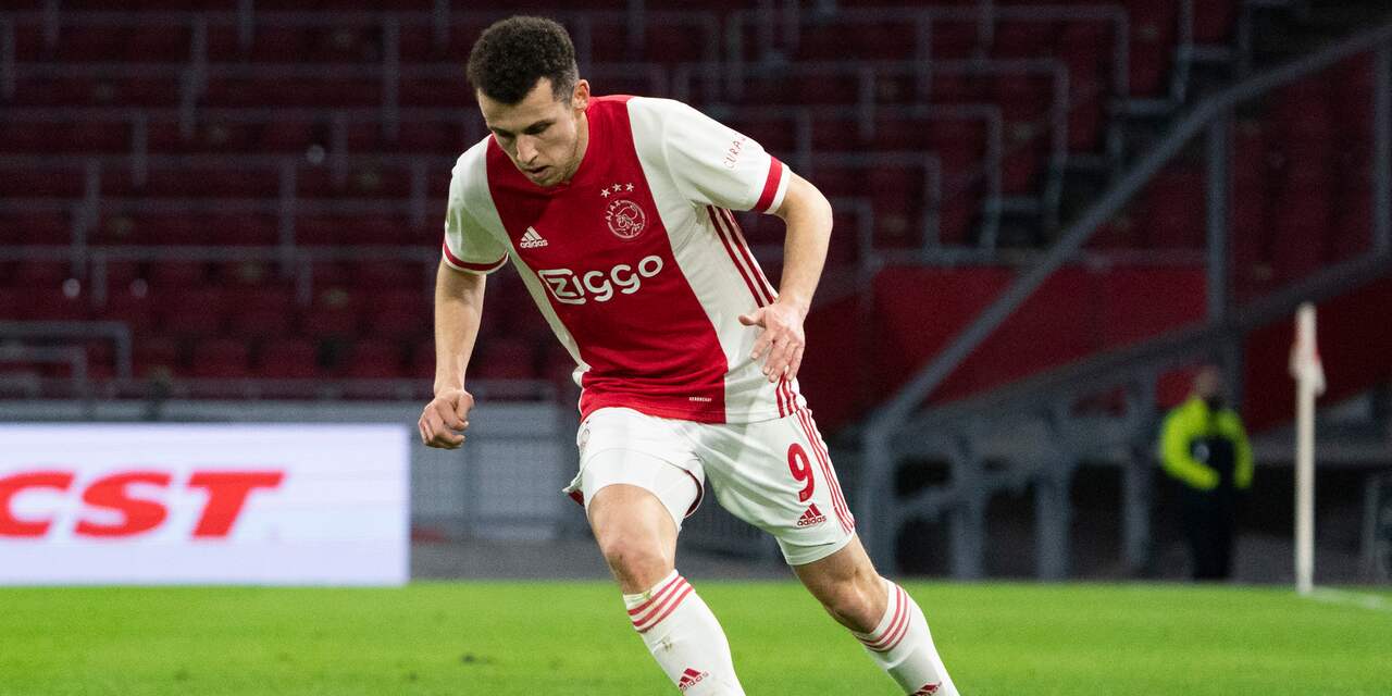 Idrissi maakt in oefenwedstrijd tegen FC Utrecht eerste treffer voor Ajax