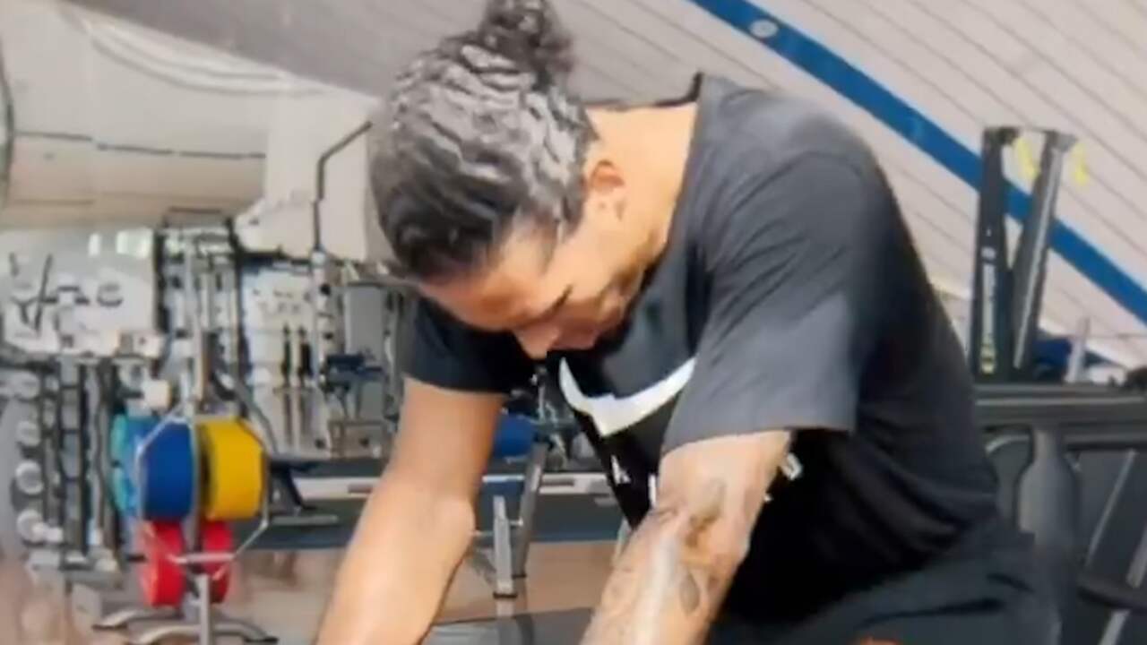 Beeld uit video: Virgil van Dijk toont opnieuw bemoedigende beelden van herstel
