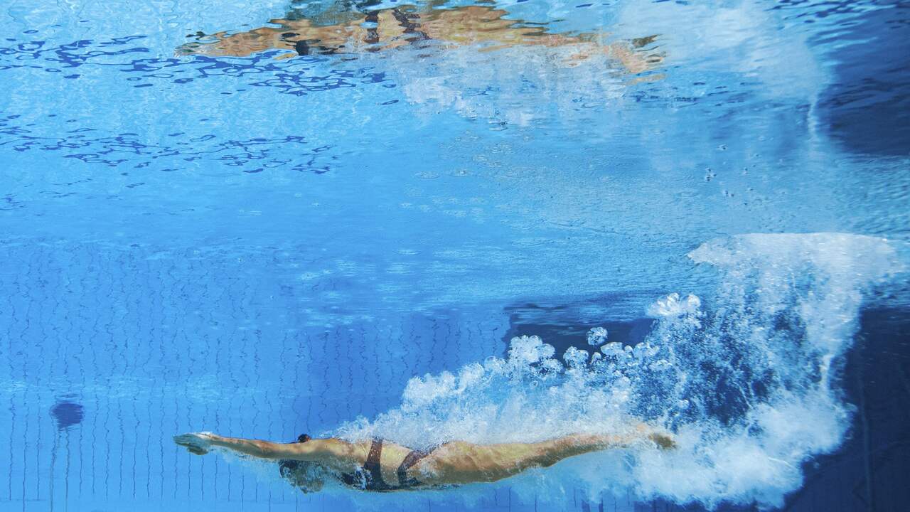Het incident vond plaats tijdens de finale van het synchroonzwemmen op het WK in Boedapest.