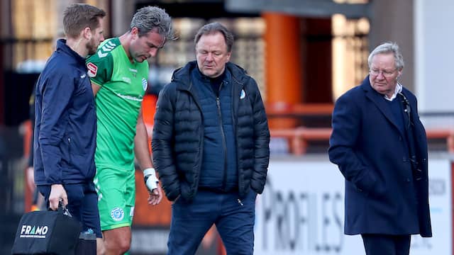 Ralf Seuntjens moest zich al in de eerste helft laten vervangen.