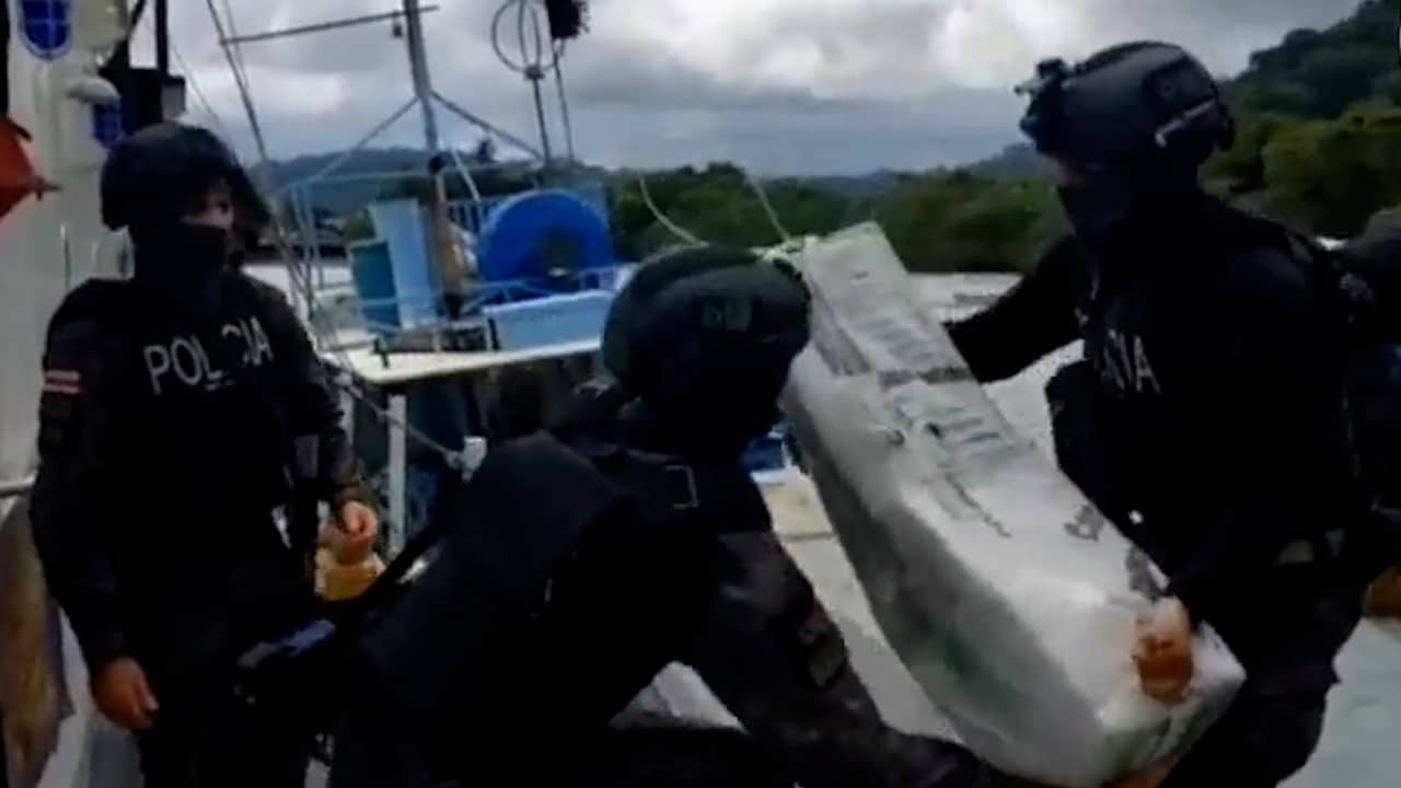 Beeld uit video: 9,7 ton cocaïne onderschept door samenwerking Colombia met Nederland