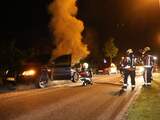 Autobrand op Stevenshofdreef, brandweer denkt aan kortsluiting