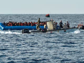 EU belooft Italië meer hulp bij beheersen vluchtelingenstroom