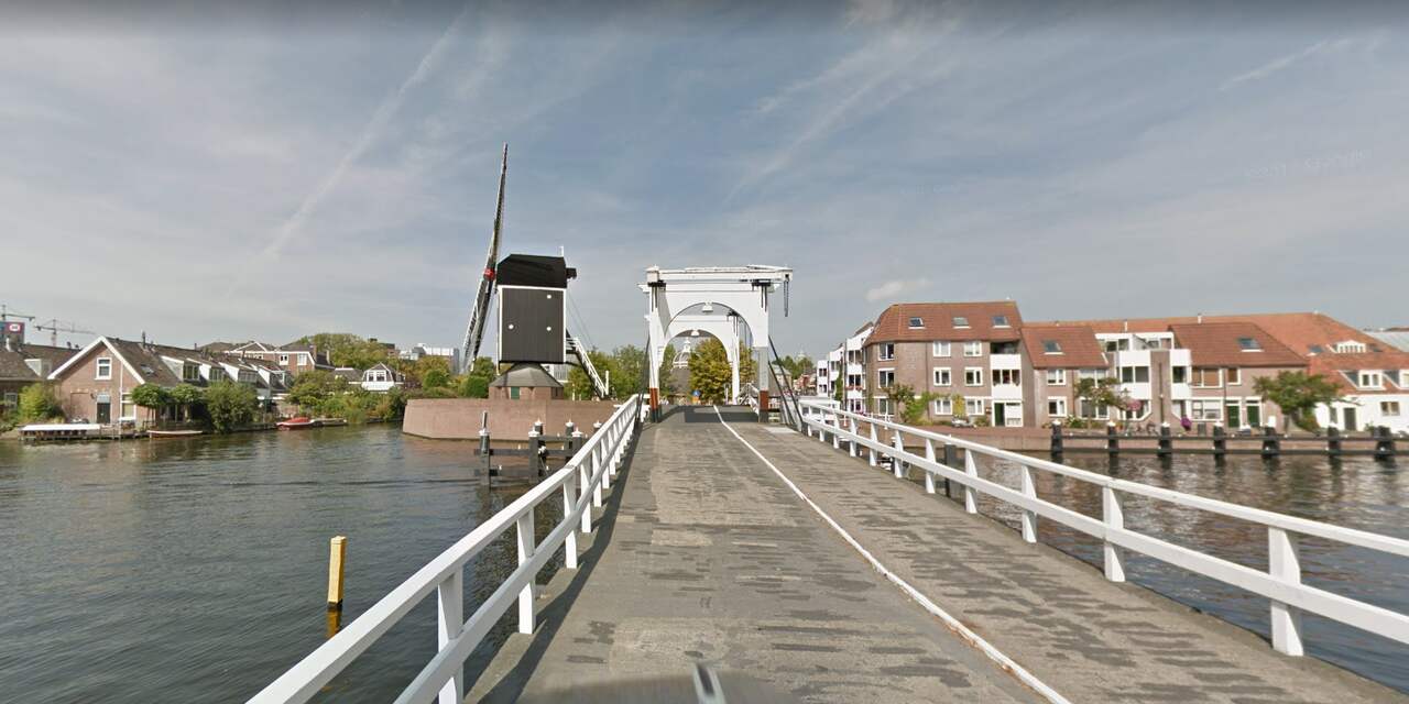 Rembrandtbrug te zien op medaille Leiden Marathon