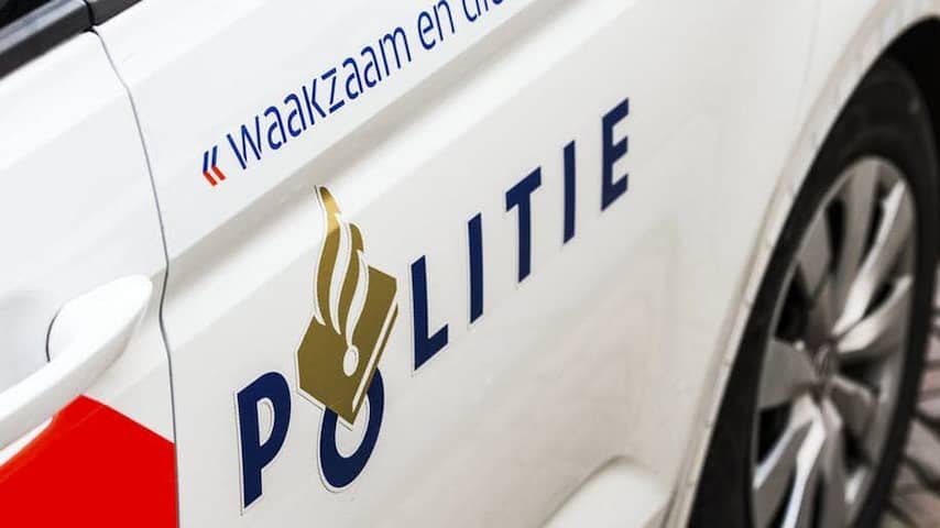 Vrouw (27) zwaargewond na steekincident in woning in Rotterdam