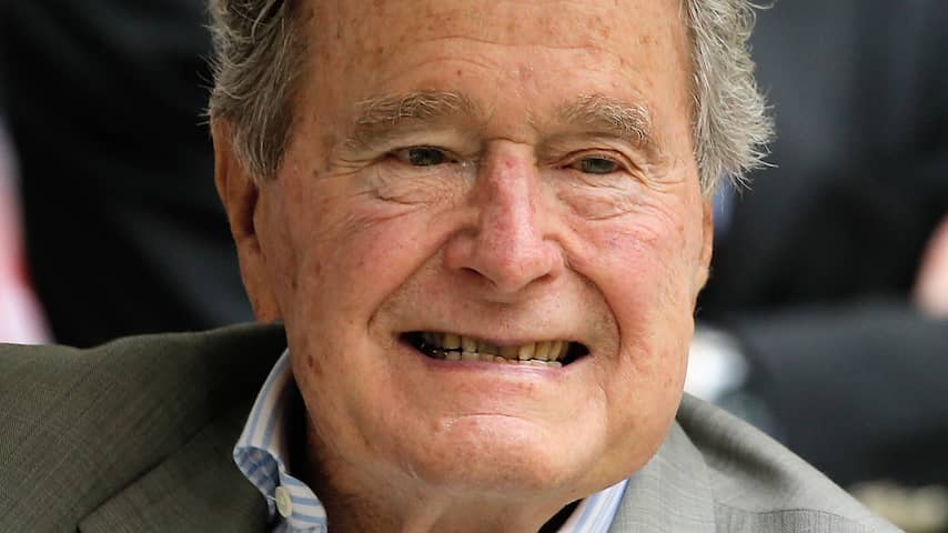 Amerikaanse oud-president George Bush (93) weer ontslagen uit ziekenhuis