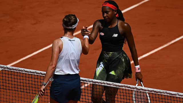 Coco Gauff (rechts) gaf het volledig uit handen tegen Barbora Krejcíková.