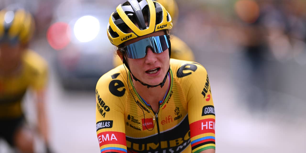 Vos grijpt net naast zege in massasprint eerste etappe Giro Donne