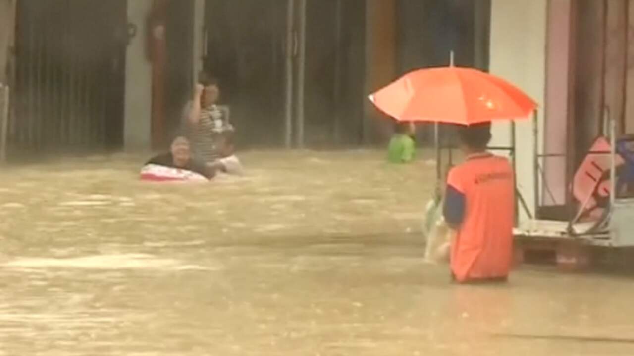 Tientallen doden door overstromingen in Thailand