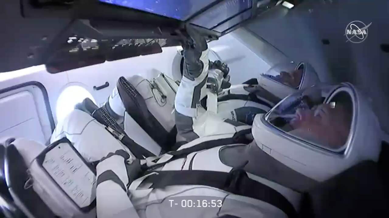 Beeld uit video: Vlucht SpaceX op laatste moment verplaatst: zo reageren astronauten