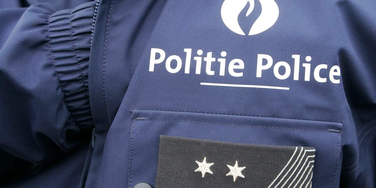 Belgische politie vindt twaalf levende migranten in koeltruck