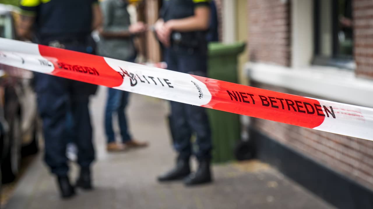 Fatal Stabbing in Enschede: Police Launch Investigation on Van Lochemstraat