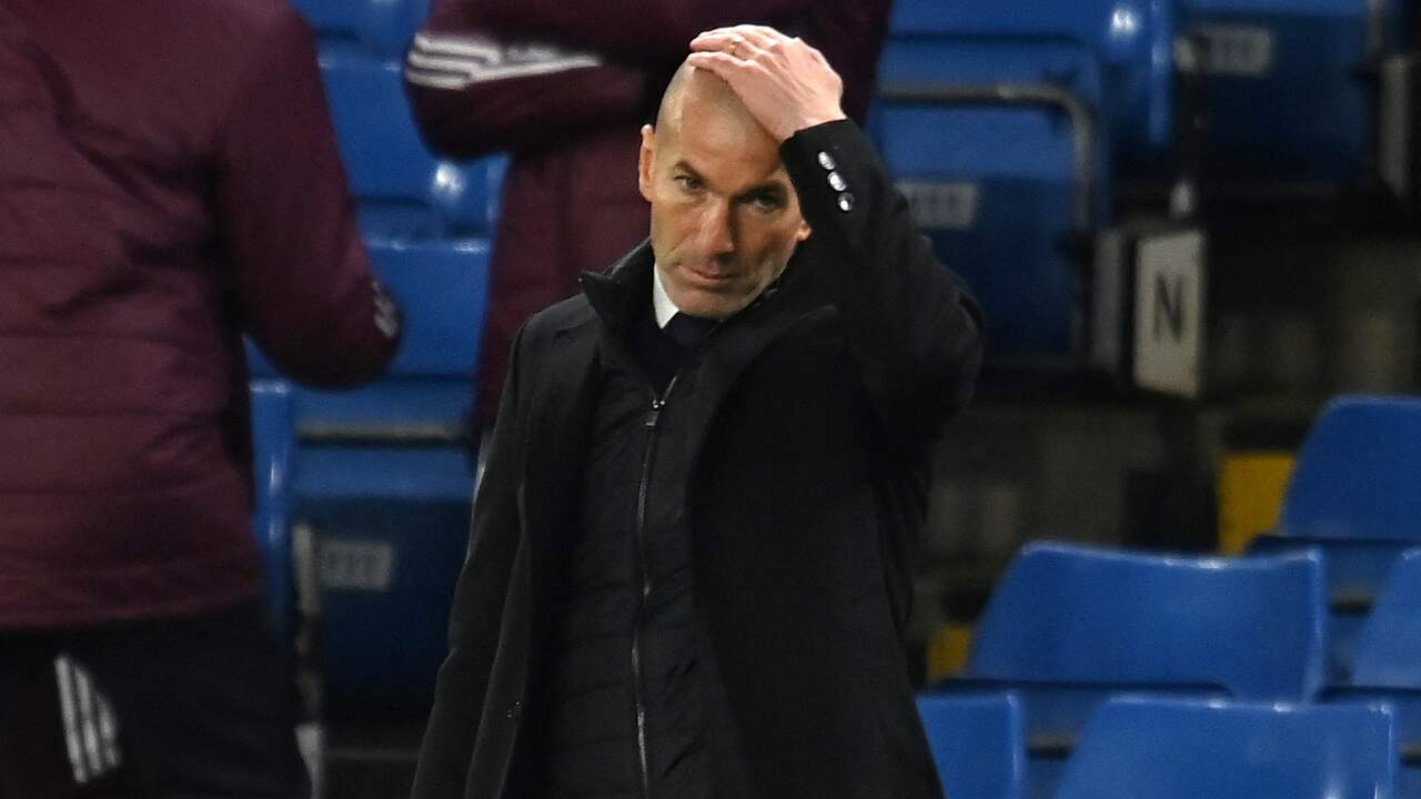 Zinédine Zidane vindt dat hij meer steun van Real-voorzitter Florentino Pérez had verdiend.