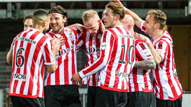 Sparta viert de openingstreffer van Tom Beugelsdijk tegen RKC.