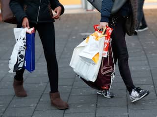Consumentenvertrouwen daalt voor het eerst in acht maanden