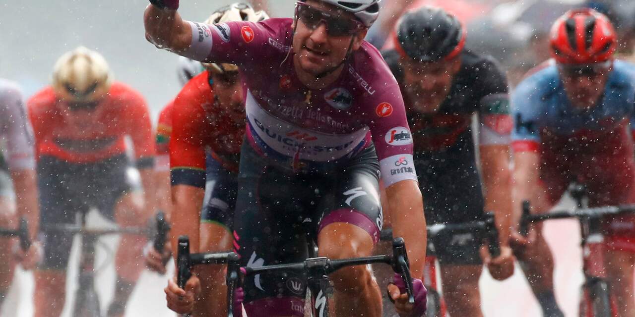 Viviani sprint naar vierde ritzege in Giro, Yates blijft leider