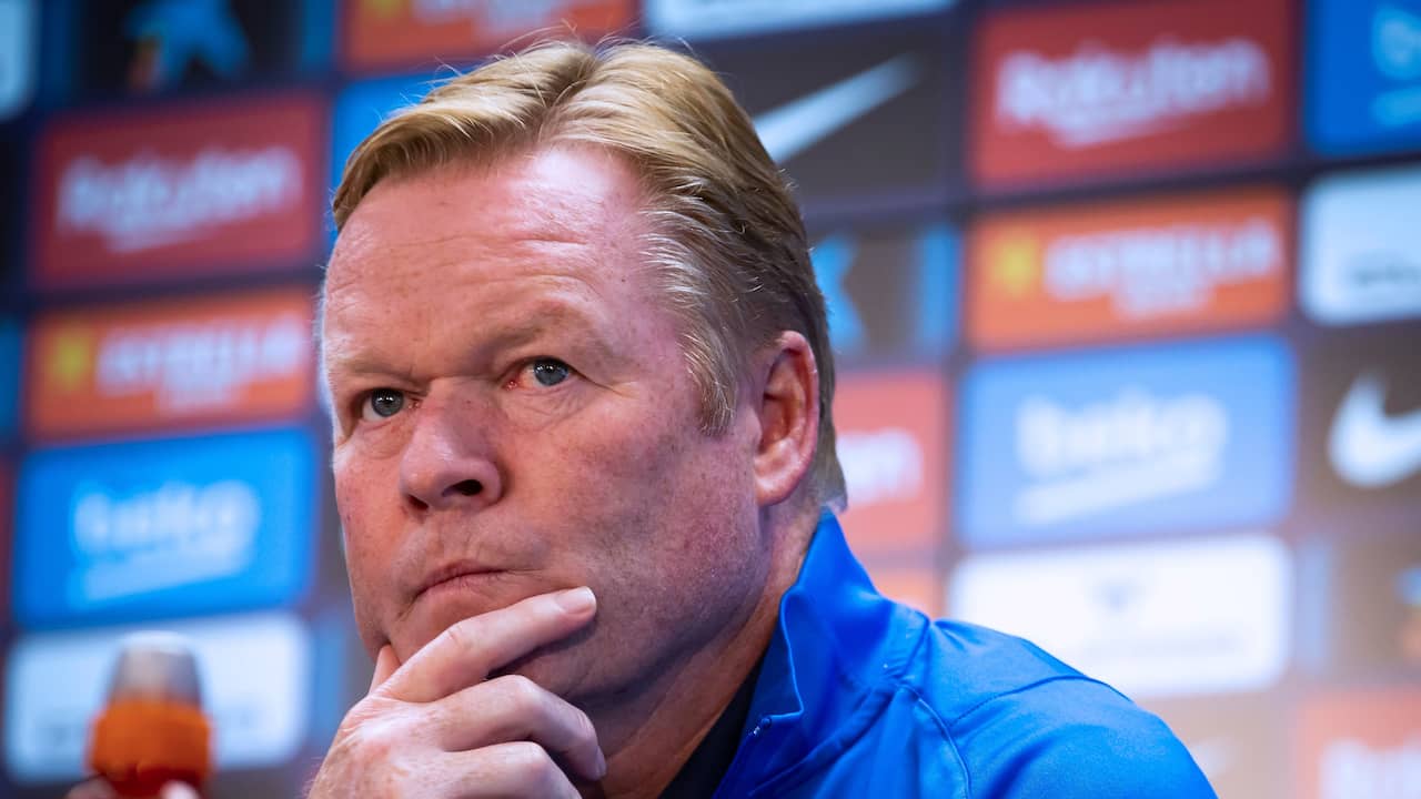 Beeld uit video: Koeman reageert op boze Barça-fans: 'Geen normen en waarden'