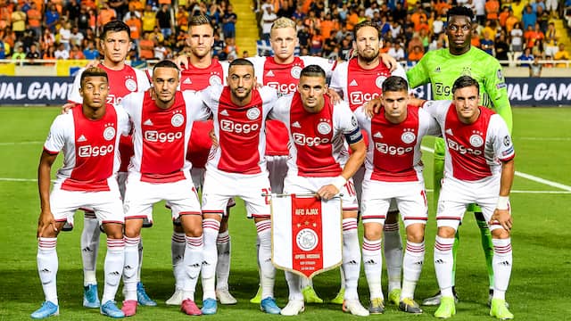De basiself van Ajax voor het uitduel met APOEL. (Foto: Pro Shots)