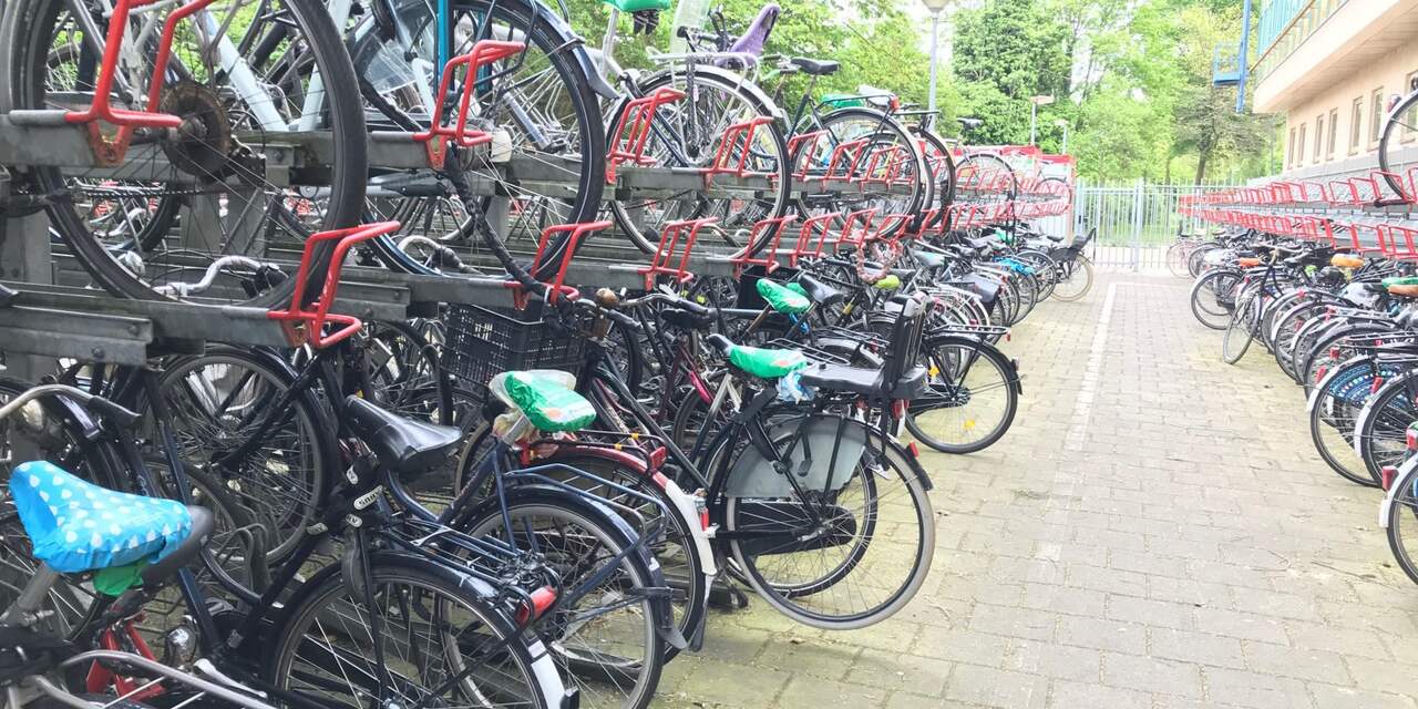Nieuw fietsdepot naast station Haarlem voor foutgeparkeerde fietsen