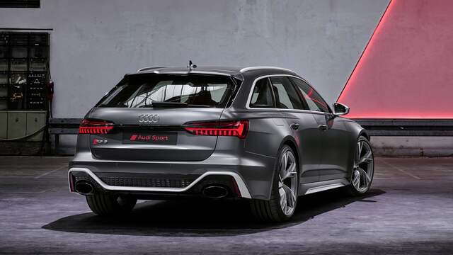 De RS6 Avant van de achterkant. (Foto: Audi)