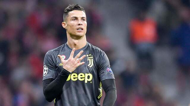 Cristiano Ronaldo gaat er prat op dat hij vijf keer de Gouden Bal heeft gewonnen. (Foto: Pro Shots)
