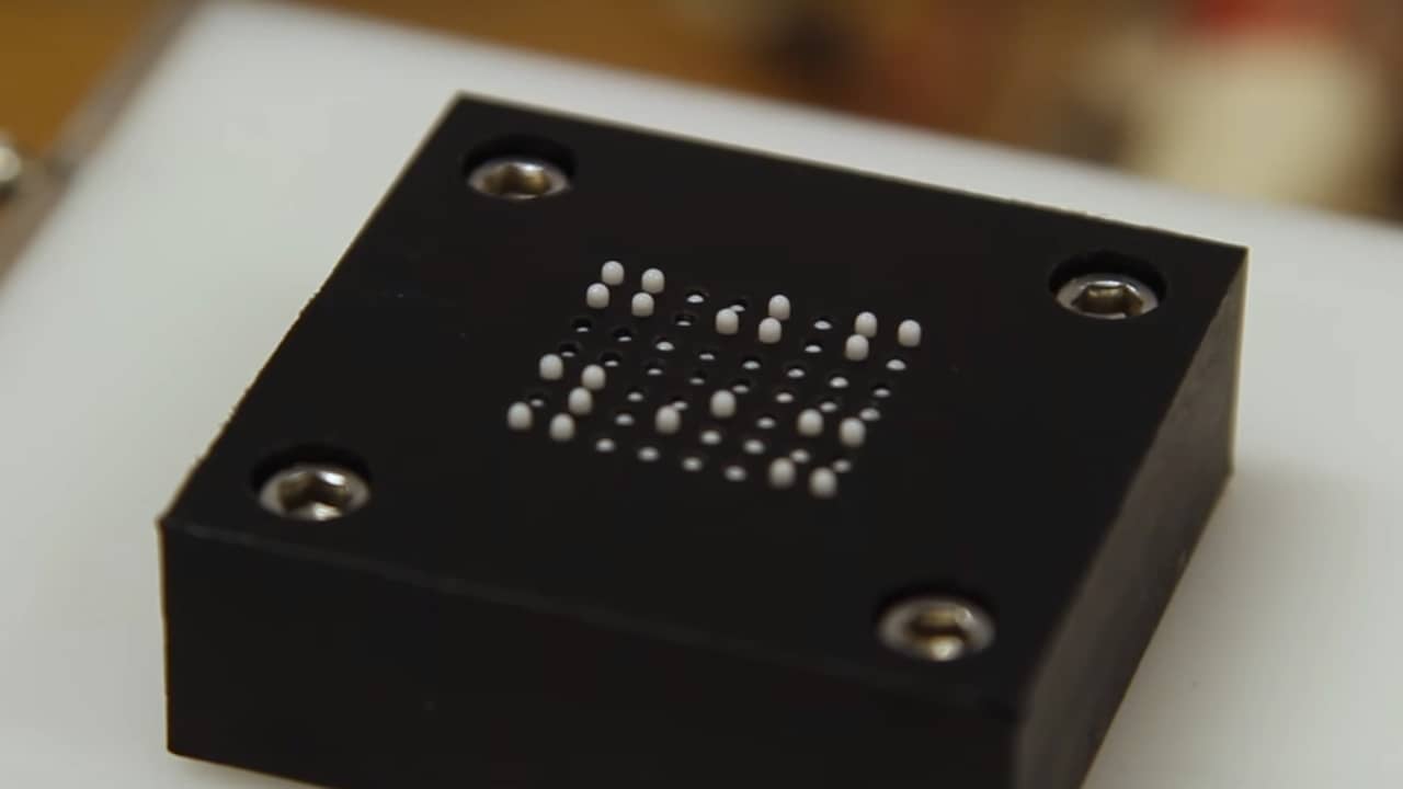 Beeld uit video: Onderzoekers ontwikkelen goedkope braille-tablet