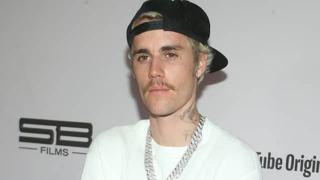 Justin Bieber luidt het nieuwe jaar in met een concert.
