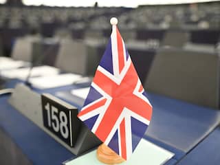 Brits pond onder druk door Brexit-perikelen