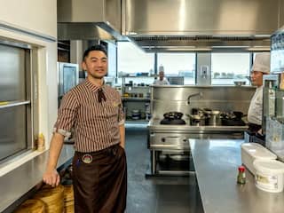 Waarom Aziatische koks worden verbannen uit de keuken