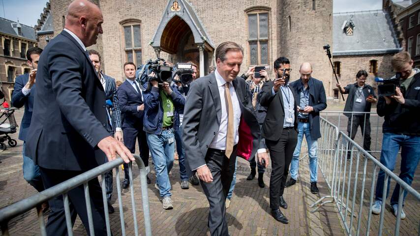 D66