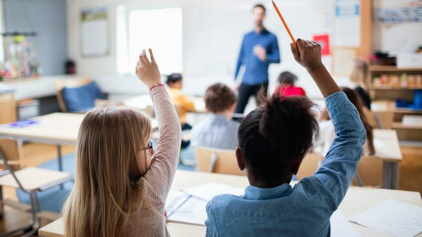 Basisschool, schoolklas, klas. leraar, leraren