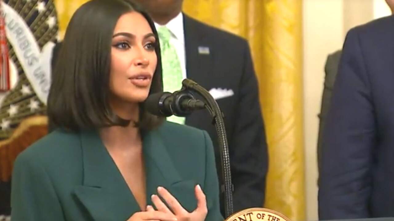Beeld uit video: Kim Kardashian spreekt in Witte Huis over werken met gedetineerden