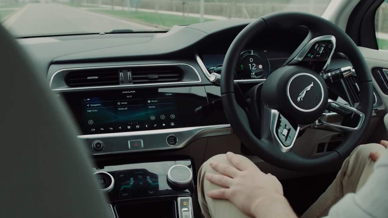 Zelfrijdende auto kan 'leren sturen als een mens'