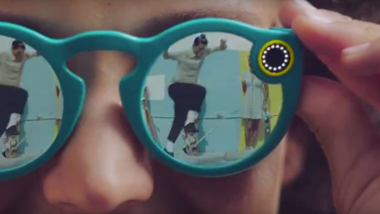 Beeld uit video: Snapchat Spectacles is zonnebril met ingebouwde camera's