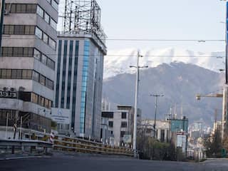 Dertien doden bij explosie en brand in medische kliniek in Iraanse hoofdstad