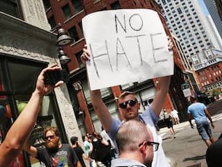 Amerikanen protesteren in Boston tegen haat