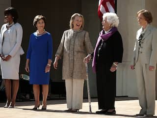 'First ladies halen scherpe kantjes van een president af'