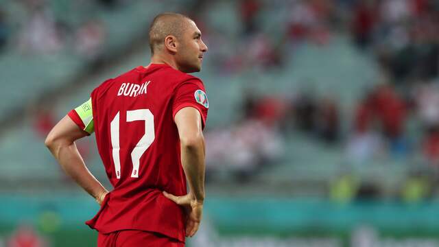 Het is nog niet het toernooi van de Turkse spits Burak Yilmaz.