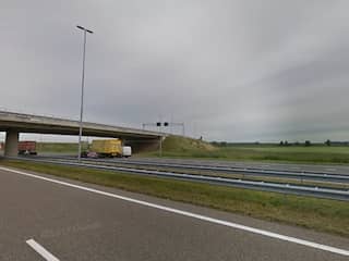 A16 bij Moerdijk tijdelijk afgesloten door ongeval