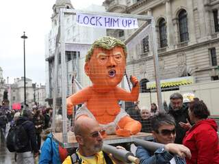 Duizenden Britten protesteren tegen Trumps bezoek aan Londen
