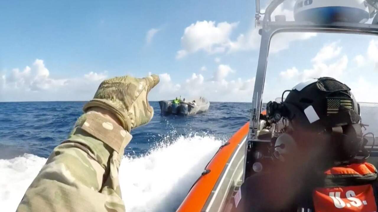 Beeld uit video: Kustwacht achtervolgt boot met 1.300 kilo drugs bij LA