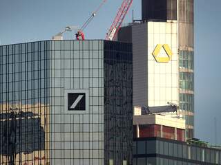 EU waarschuwt voor 'te grote banken' bij fusies als Deutsche-Commerzbank
