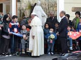 Paus Franciscus bezoekt het Bambino Gesu-kinderziekenhuis in Vaticaanstad, 2013