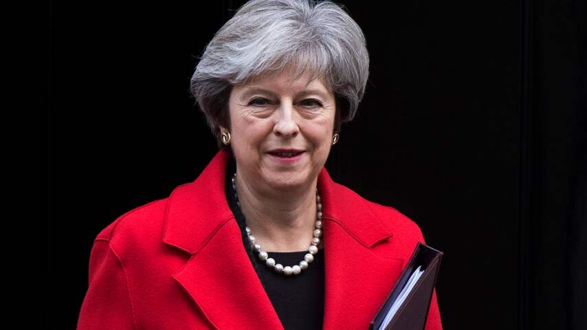 Parlement Verenigd Koninkrijk zit May dwars in Brexit