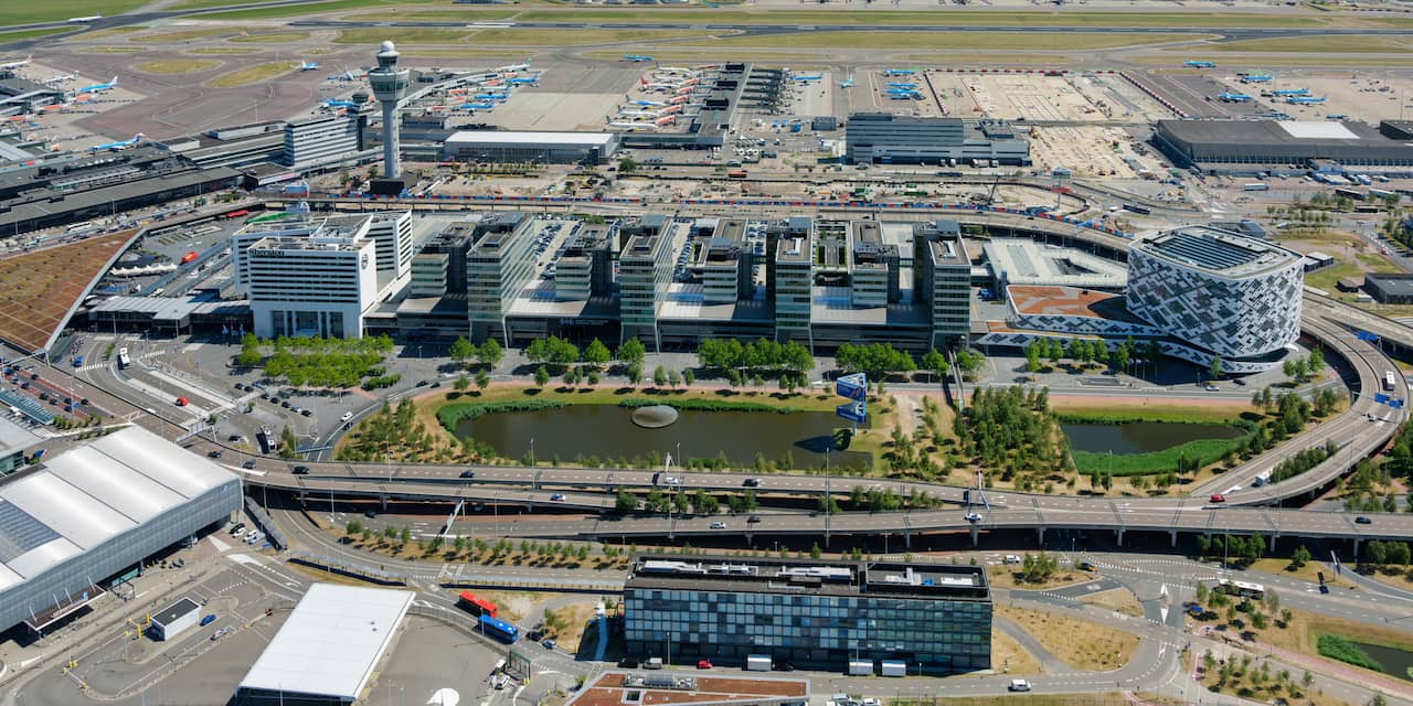 KLM raadt reizigers af maandag met de auto naar Schiphol te komen