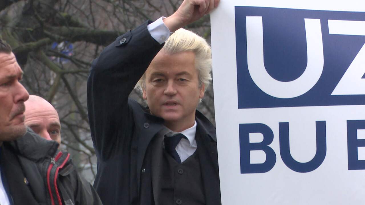Geert Wilders demonstreert tegen 'dictator Erdogan'