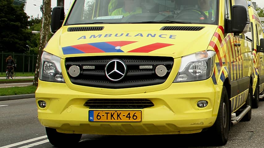 ambulance ambulances ziekenauto ziekenwagen