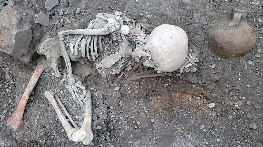 Archeologen vinden lichamen en fresco's uit de oudheid in Pompeï