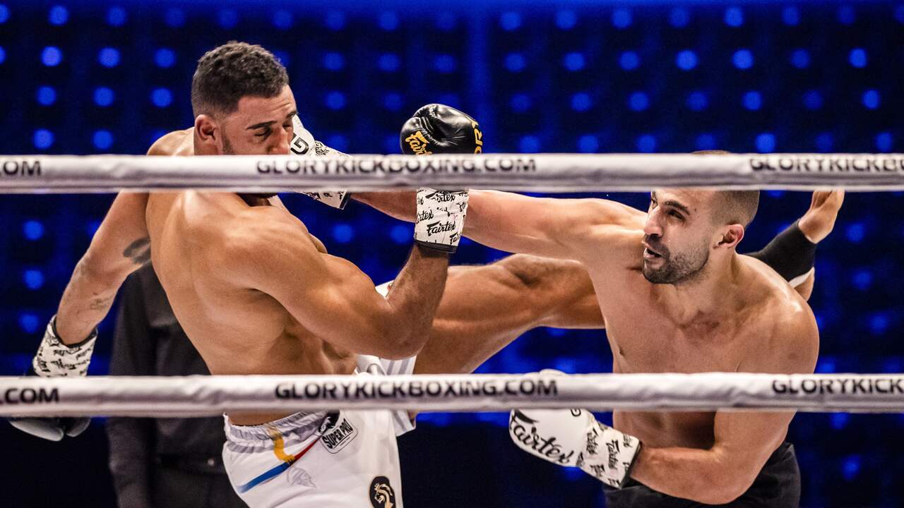 Benjamin Adegbuyi (links) schlug 2020 Badr Hari.