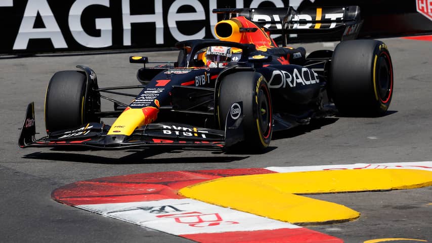 Klagende Verstappen zesde bij eerste vrije training Monaco, Sainz de snelste